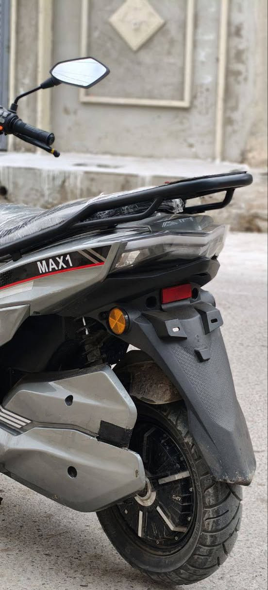 السلام عليكم دراجه للبيع لويس الماطور ليثيوم السرعه الحقيقيه 100 الماطور استخدام شهر وصل بي تحكمات التليفون لايت نشرات تغيروا الوان على التليفون الباتري يتحكم على الموبايل الماطور معروف مواصفاته مواصفات هواي ملف 3000 حقيقي شاحنه الاصليه نظام رجوع خلف لايت مالو نهار سعر جديد مليون 700 الماطور شرط من كلشي يرحم والديكم المو شراي لا يكسر بي السعر اتصل على الرقم بي واتساب ***********
