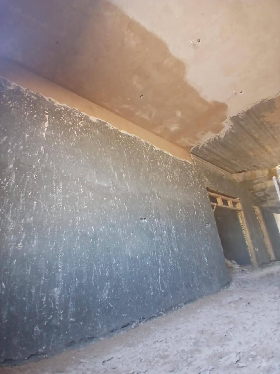 خلفه سيراميك ولبخ وبياض شغل درجه اولى والتزام بل عمل متفرق حاليأ وات ساب او اتصال ***********
