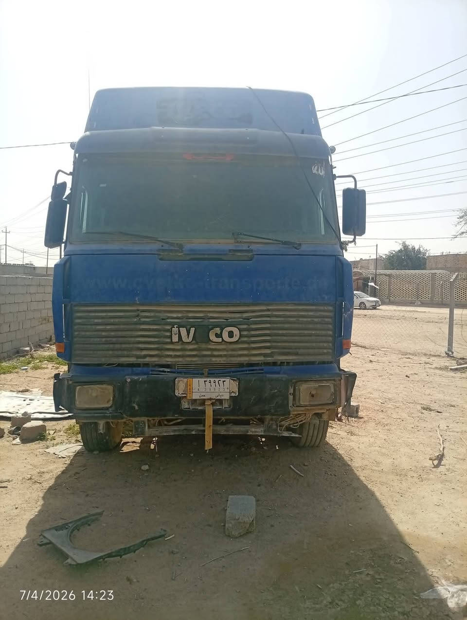 السياره للبيع مكانها بالنجف في المطار باب الدخول اللي يشتريها بالرقم هذا يدق خاص
مكانها بالنجف ***********
