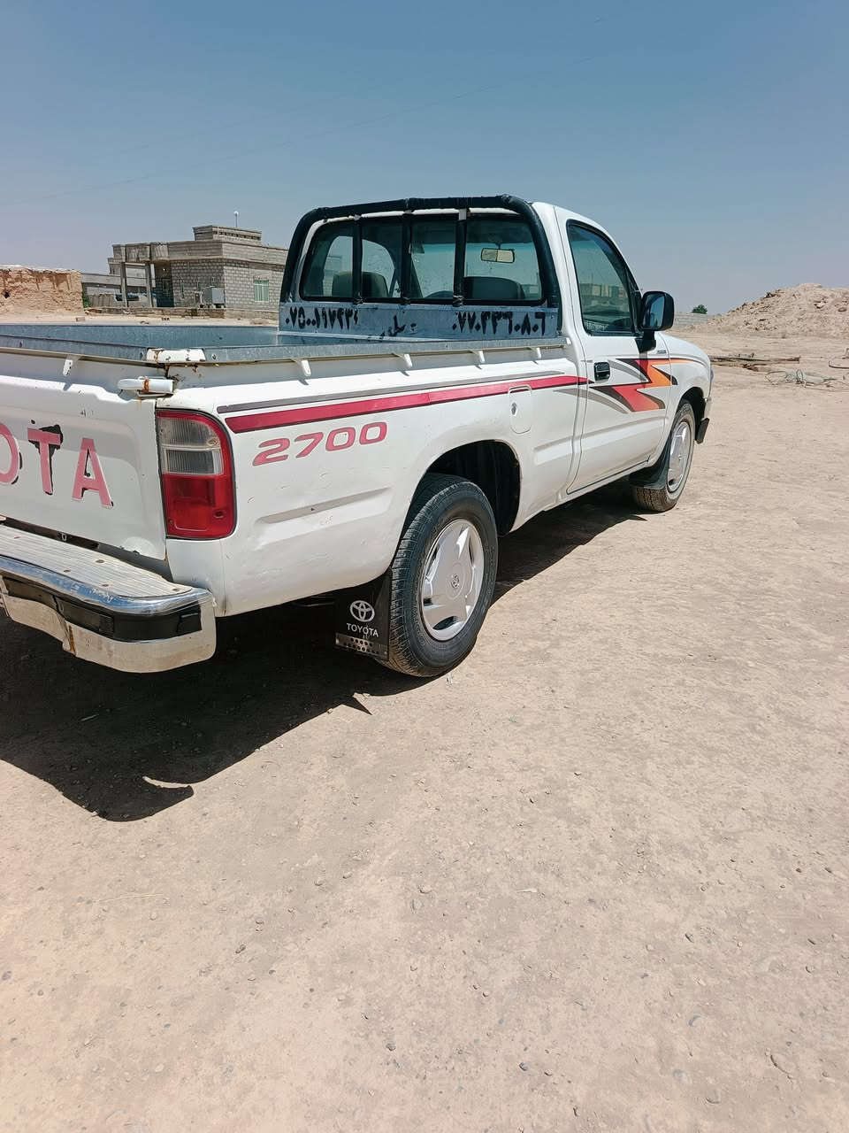 السلام عليكم مكلف بلنشر بيكم تيوتا موديل 99 حار بارد رقم صلاح الدين دولي وكاله وتحويل من الشرعي سنويه ال 28 كير ومحرك وكسل شرط تواير جديد صدر جديد السياره بدون صبق بيهه ملاحضات مكفوله من الدعم ولتجوه سياره مال جناي السعر 65 وبيهه مجال للشراي ***********
