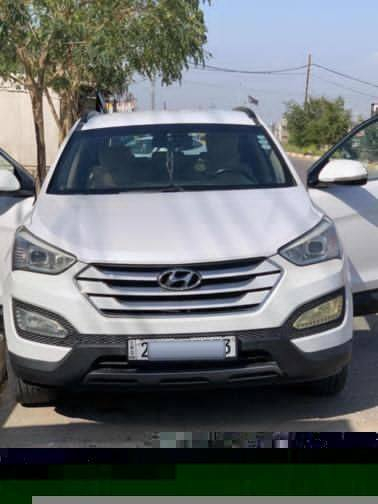 سلام عليكم
سنتافي موديل /2014
محرك/4سلندر
دفتر بانزين بيها 
بأسمي رقم اربيل
السعر 153 ورقه وبيها مجال للطيبين 
مكان كركوك 
***********
