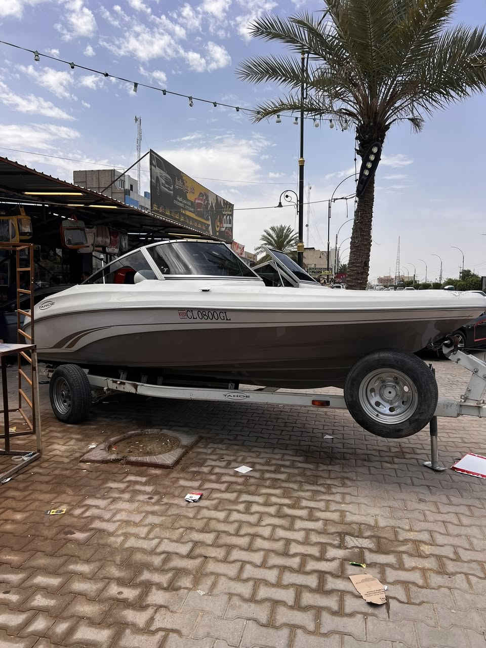 زورق للبيع تاهو موديل ٢٠٠٤ 
شرط كله على البلاد 
٧ راكب مكينه ٦ دفن 
سعر ٩٥ مكان تكريت 
***********
