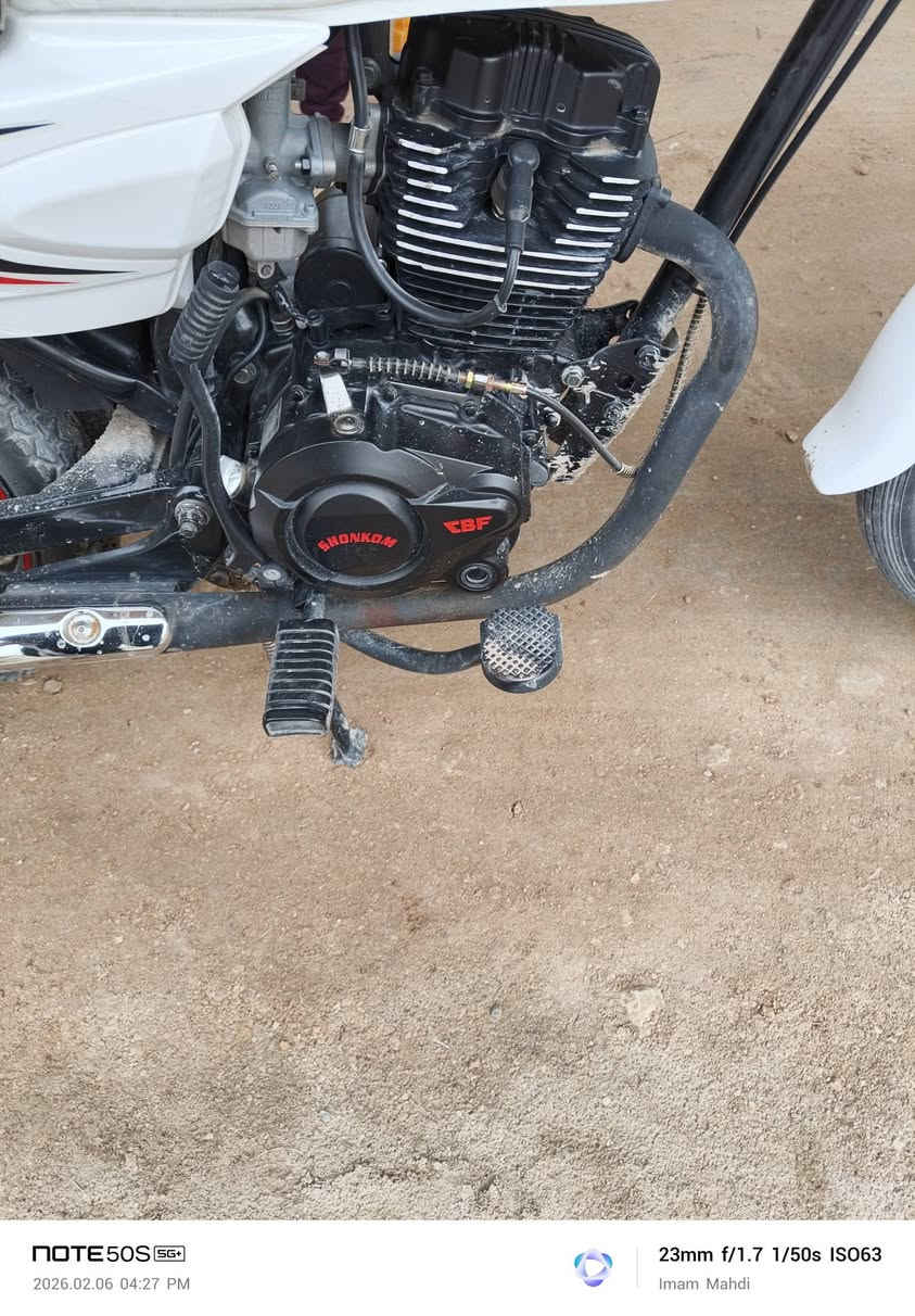 السلام عليكم شاينك للبيع موديل ٢٥ اوراق سكنر الدراجه نظيفة استعمال 6اشهر المكان سماوة المركز السعر 825 
للاستفسار ***********
