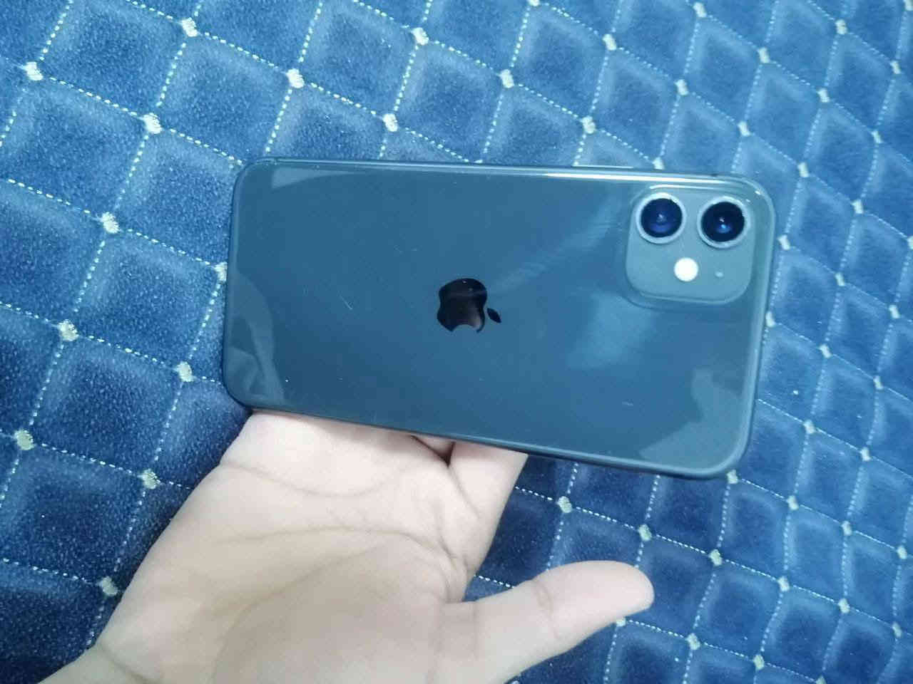 سلام عليكم شباب ايفون 11 العادي البيع البطاريه 77 وبصمه الوجهه واكف لا مبدل شاشه ولا طاب مصلح السعرر 190 بكاني بغداد سبع قصور الرقم واتساب متواجد ***********
