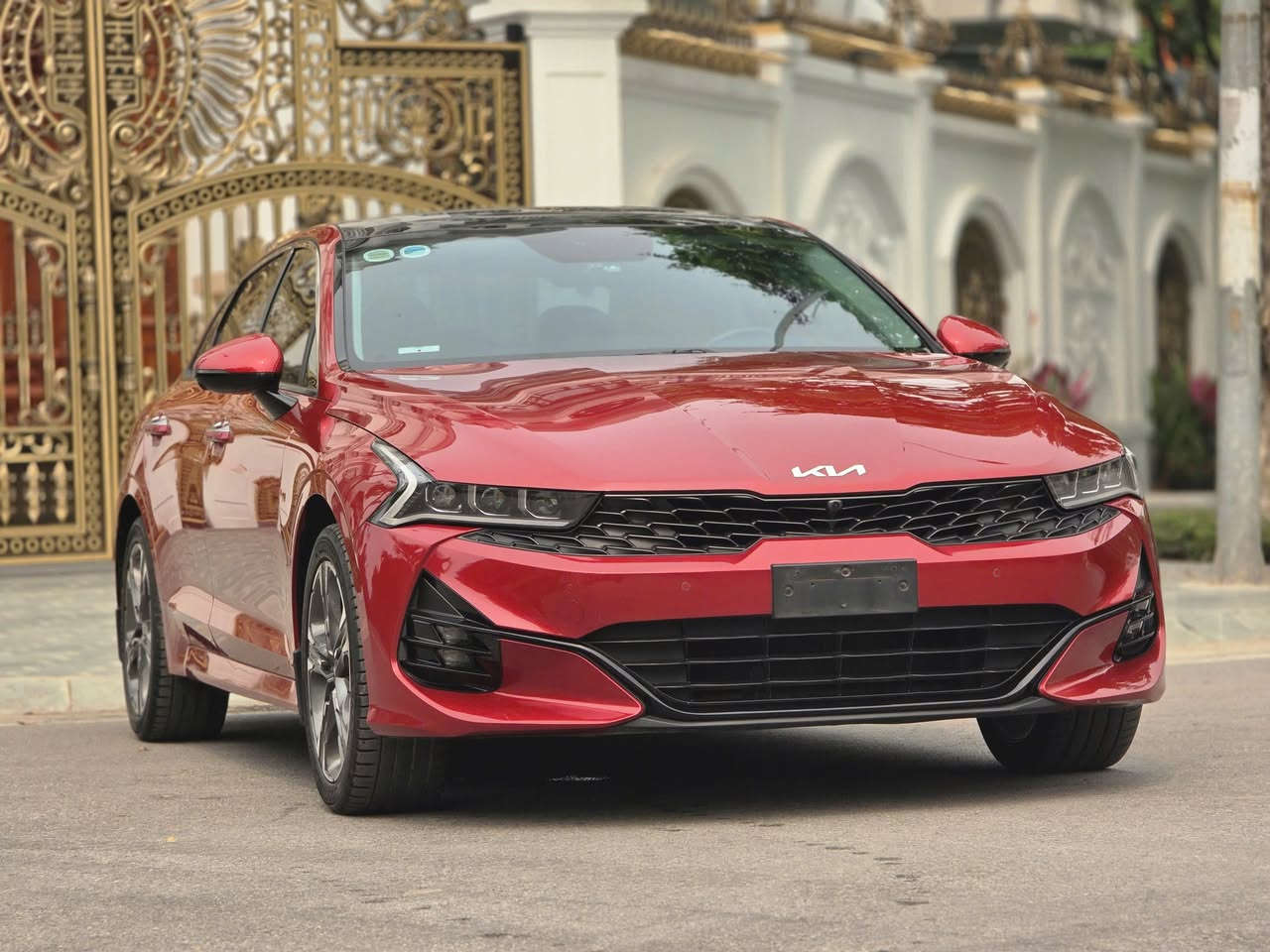 Form sedan hạng D thể thao, nội thất rộng rãi, option cao cấp giá chỉ còn hơn #600tr

🚗 KIA K5 PREMIUM 2.0AT 2022 – Đỏ sang trọng - odo 5,6v km
• Máy số zin, vận hành êm ái, cực kỳ đầm chắc
• Xe gia đình sử dụng kỹ, giữ gìn đẹp

✅ Cam kết xe không đâm đụng, không ngập nước, odo chuẩn

📞 Liên hệ/Zalo: 0327 761 536


**إذا كنت صاحب هذا الإعلان وتريد حذفه لأي سبب، رجاءا أرسل رسالة إلى الدعم الفني**