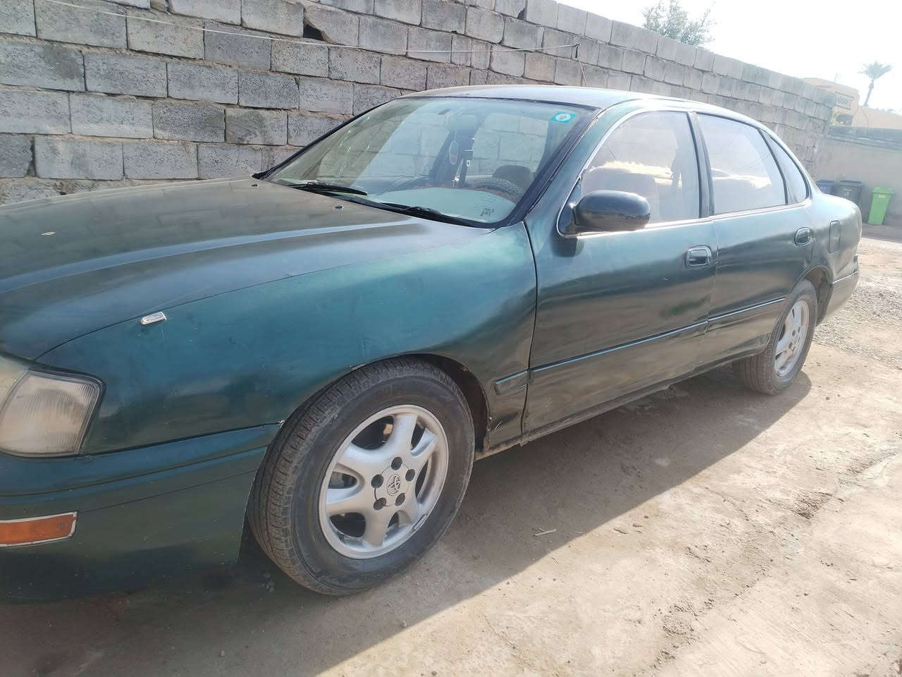 السلام عليكم سيارة افلون موديل 2000 رقم انكليزي واسط سعرها 43 وبيهة مجال وترهم مراوس ***********
