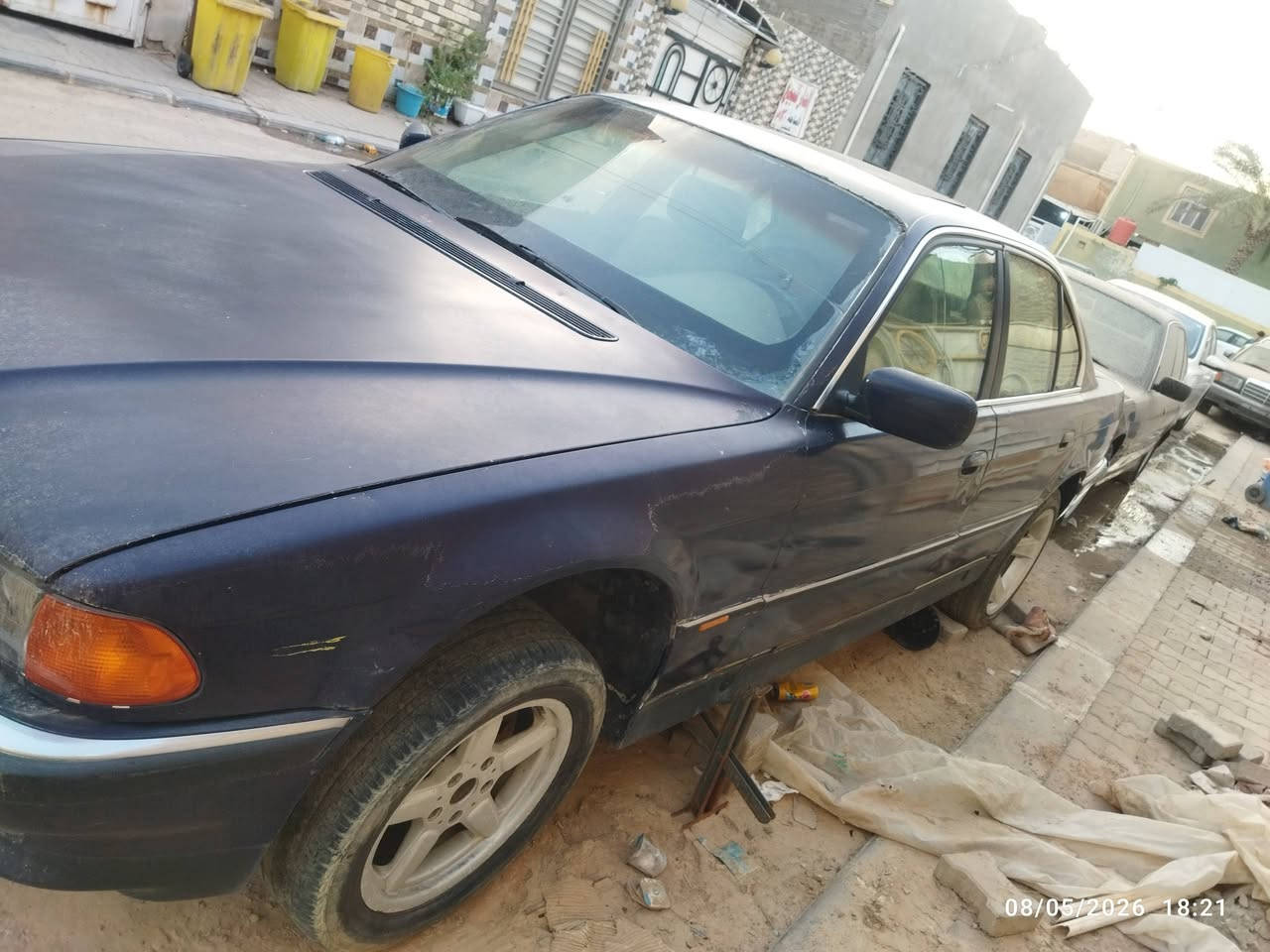 السلام عليكم
744 ادوات مصفحه للبيع 
سياره نضيفه داخل وخارج كلشي يشتغل بيها 
35$ وبيها مجال
مكاني النجف 
***********
