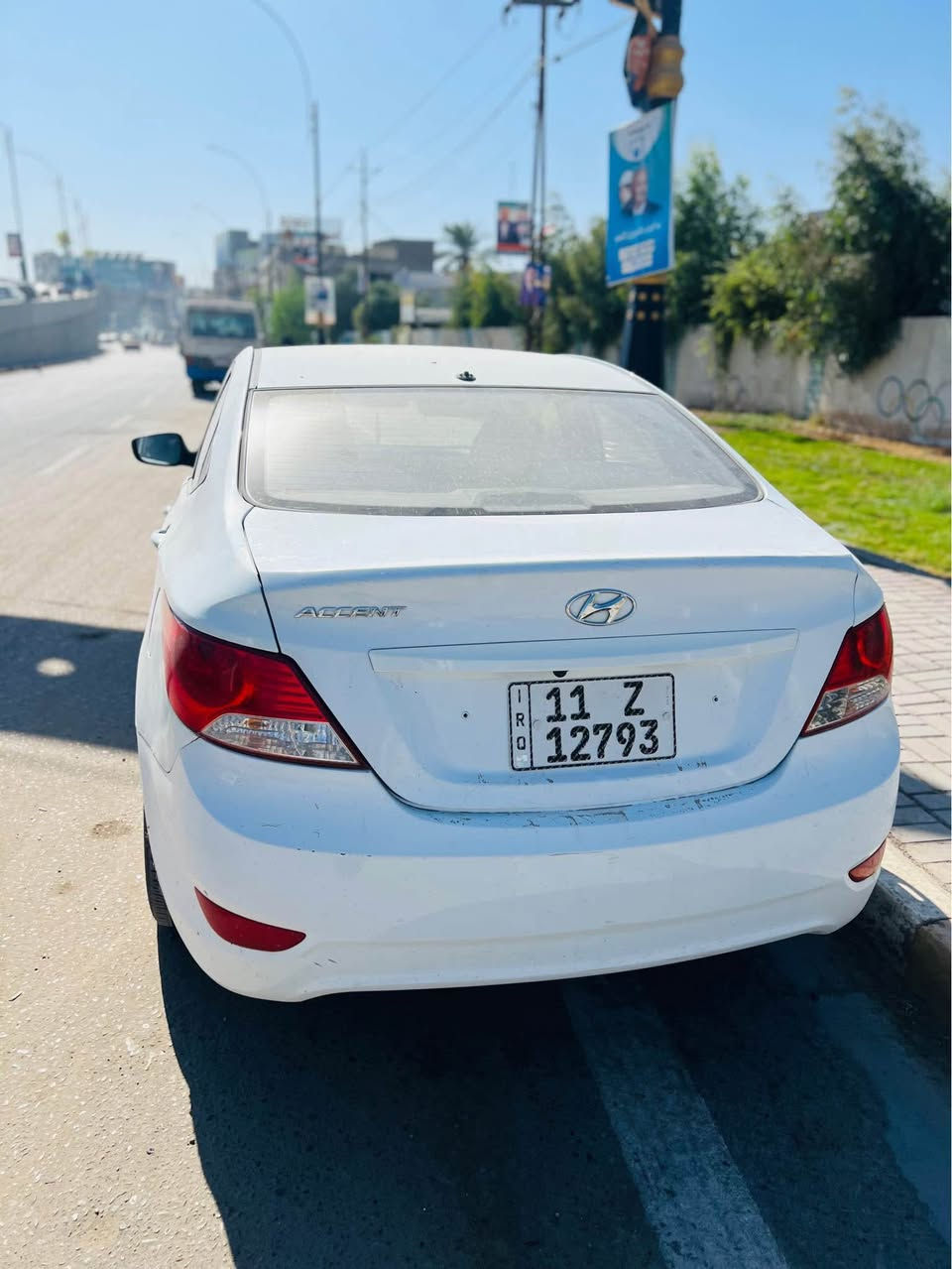 اكسنت 2013 
وارد خليجي 
محرك 1600 قطرتين 
ماشيه اصل 84 
خمسه ويل كب 
شاشه اصليه بورقتين 
كامرا هلفيه 
تحكم ستيرن 
تخم تاير 
السعر 100 
مكاني حله 
*********** حلة, بابل
