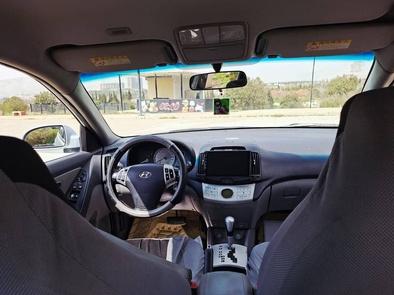 بسم الله رحمان الرحیم
ئاڤانتی مۆدیل ٢٠٠٩
بڕاوە بڕاوە
 هۆندا ئاڤانتی 
مەکینە ١٦ دکشن بەرزی مەرخوب 
کوشن جڵد کوشن هیتەر
تەبرید ساردو گەرم تەبرید لەمس
هەمو گیانی ئیش دەکات  بێتەقەو ڕەقە
٤ تایەی تازە ، یەک گڵۆپی ناو شاشە پێنیە
پێشو پشتی کەپس کەڤەر گۆڕاو بەشەرت
شوێن ڕانیە
0750 181 91 61
