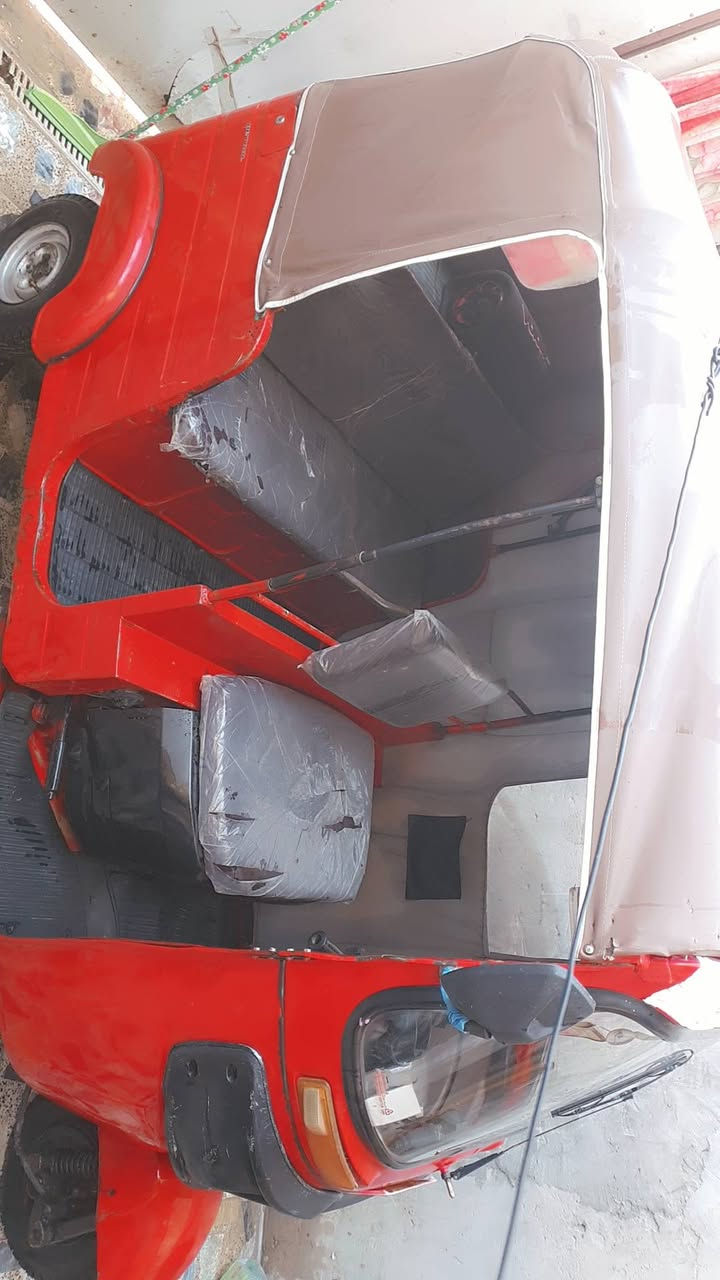 سلام عليكم تكتك رقم او سنويه موديل 2016 سنويه او شاصي الباقي مكينه بدي كله 2018 تخم تاير دمام برده جاهزه كبل الشارع ب5مليون بيه مجال بسيط العنوان بغداد شهداء العبيدي ***********
