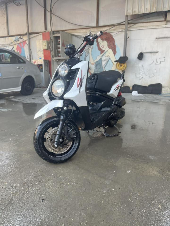 السلام عليكم سكنس جبلي دراجه كفاله عامه خير من الله مكينه مزوده من اليابات دراجه خرسه شلعه ومعدل بيهة يدات اصليه وستيرن هم كلشي شغال يراد بس سايق وتونس رققي 
***********
