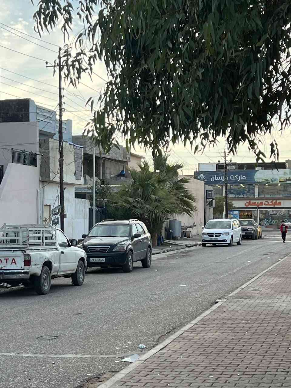 السلام عليكم بيت مالية للبيع مساحة 100م موقع حي النصر الثانية قرب اسواق ميسان موقع حلو ومميز كدام بيت حديقة 
للاستفسار اتصال ع رقم ‭٠٧٨٩ ٠٨٦ ٠٢٥٦‬
