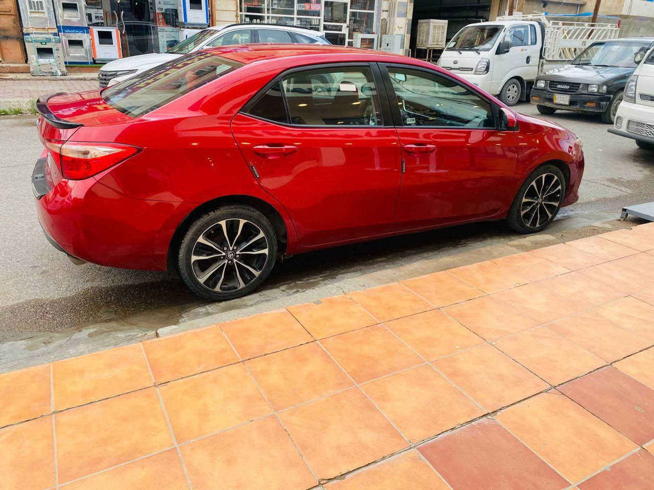 كورلا 2017 كندي
مواصفات Le 
داخلة كلين
شبر بالبنيد صبغ وشبر جوه المراية مال باب
بدون ايرباك 
ماشيه ١٣٠ الف
رقم سنوية جديد
مكانها تكريت
سعر ١٣٨ وبيها مجال بسيط
*********** أربيل, العراق
