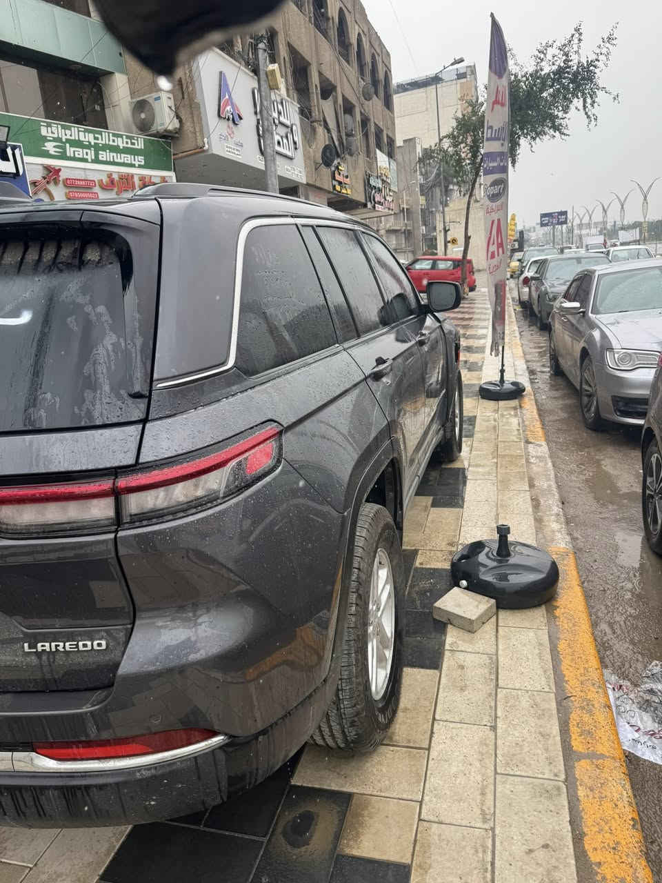 جيب لاريد 2025 دخول حديد
حره بسمي داخله 
السياره بيه شفتات ستيرن ورادارات جميع الجهات بدون ايرباك ضرر موضع امامكم
***********
***********
