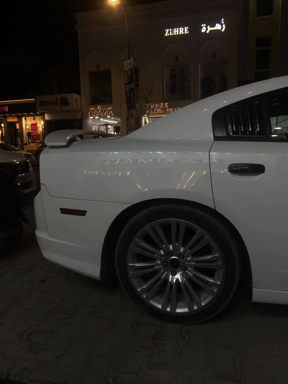 السلام عليكم جارجر rt5700 فول مواصفات
كشنات تدفئة تبريد 
فتحة 
كلاصات بارد حار 
رادارات 
حساسات 
كشنات جلد احمر 
تحكم ستيرن 
مبرمجة رياضي 
بيهة ملاحضات بسيطة 
سبب البيع طالب جامعة و اريد اسدد القسط 
السعر ١٤٠ وبيهة مجال بسيط جدا 
للتواصل ***********
