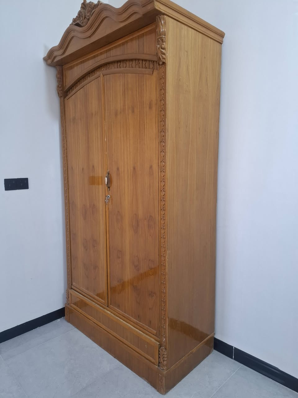 للبيع
زاويه تزگام درجه اولى و ثقيل وجديده المكان بنجف حي العسكري سبب البيع ظيق المكان جديده غير مستعمله سعرها ب250 قفل فقط الشراي يتصل ***********
