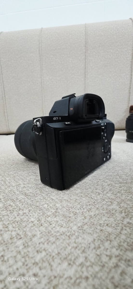 بو فروشتن كاميرا sony a7ii
لينزي FE1.8 / 50

لينزي FE 28_70

Ronin_sc_DJl
کامێرا و هەموو لێنزەکان بۆ فرۆشتن. هەموویان لە دۆخێکی نایاب و زۆر باشدان، هیچ عەیبێک یان کێشەیەکیان نییە.


**إذا كنت صاحب هذا الإعلان وتريد حذفه لأي سبب، رجاءا أرسل رسالة إلى الدعم الفني**