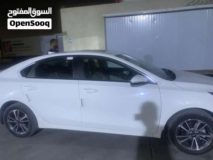 كيا سيراتو خليجي موديل 24 ماشيه 75فول مواصفات سياره نضيفه كلش سياره جديده وستوه مدوشمها ولسبير مانازل سياره اريده175قفل شراي اخلي ع راسي بس لا تكسر بسعر وشراي بخدمته شنو تريد بس خابر لو تراسل ومن عيوني وتدلل  ***********
