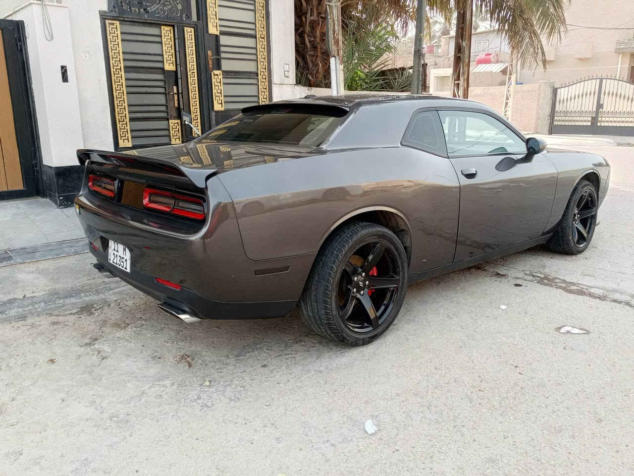 سلام عليكم
للبيع جالنجر ار تي 8 سلندر 
مكينه كير مكفوله عل وضع شركة 
موديل 22 
لون فيلي
سياره جاهزه 
صبغ جاملغين بونيد امامي باب سكن صبغ الباقي مكفول 
سياره جاهزه مناقصه شي 
ويل بيه تو سايز 
 اتصال عل رقم *********** اي ستفسار 
تحياتي لجميع 
السعر 178
