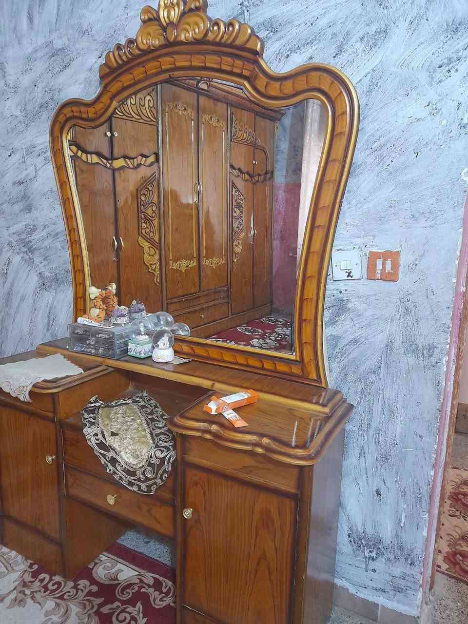 السلام عليكم غرفة ٧ قطع ب٨٠٠
***********
