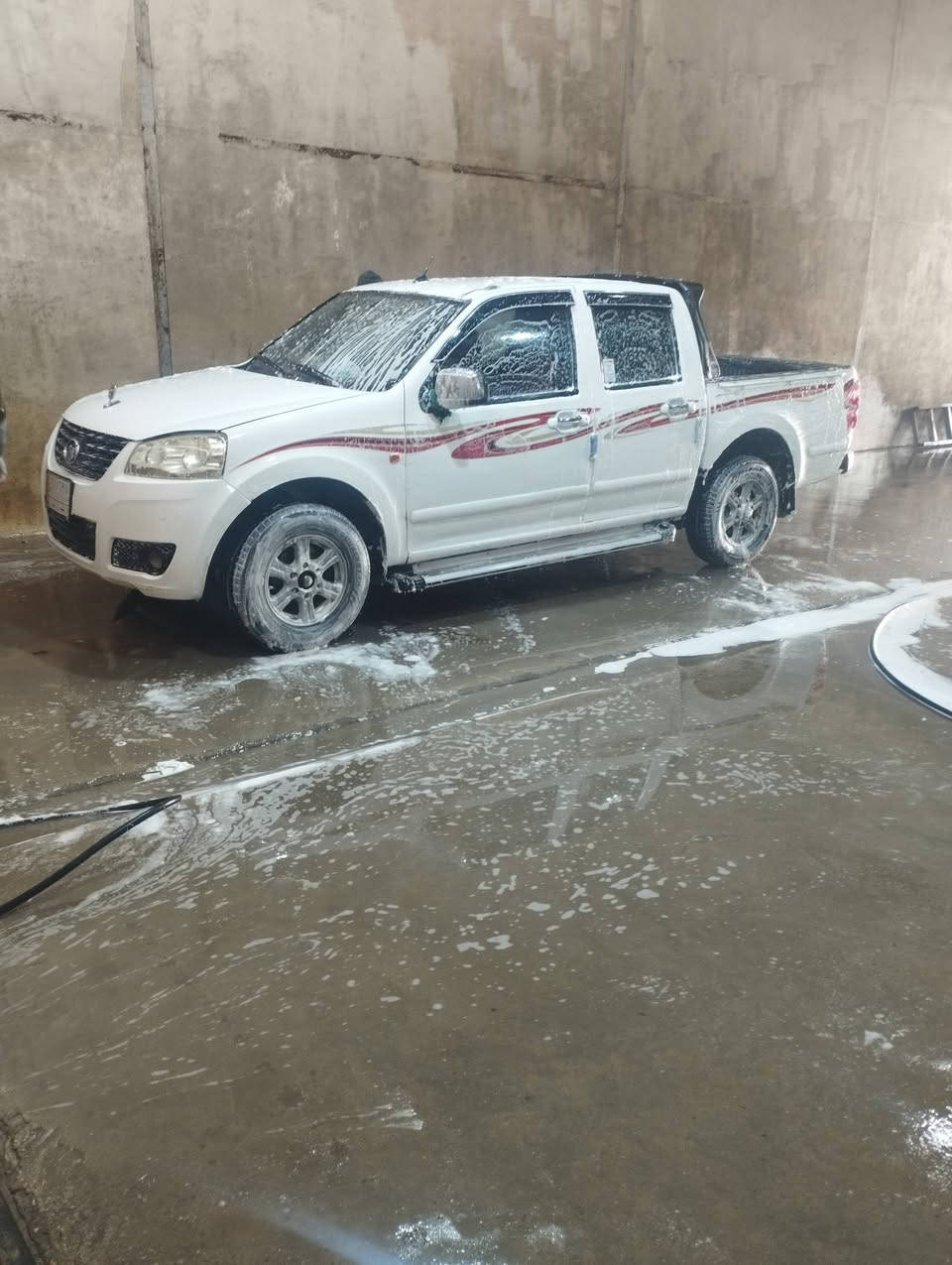 السلام عليكم كريد صيني للبيع موديل 13رقم نجف السعر 68بيها مجال للشراي مكاني كربلاء ***********
