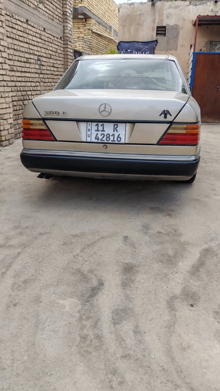 الهم صلي على محمد وال محمد الطيبين الطاهرين 
السلام عليكم ورحمه الله وبركاته 
مارسيدس دب موديل 91 للبيع او المراوس 
كفاله محرك كير حداديه تواير ويلاه جدد 
محرك بلاد عنكبوت 6 رقم بغداد
كفاله شواصي برانكيتات عيب شرعي اوصليات فقط صبغ عام
دواخل جدد لايت زنون سياره كلش كلش نظيفه من حيث الشاصي والبرانكيتات سياره كله بلاد شرط 
سعر 80 وبيه مجال مكان ناصريه مركز رقمي ***********
