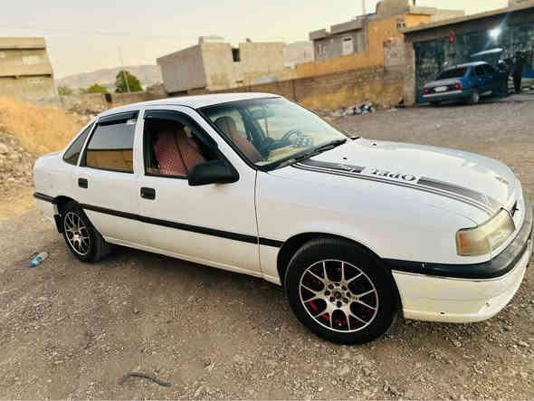 ئۆپڵ ڤیکترا ١٩٩٣ مەکینە ٢٠ بێ کێشە و تندوتۆڵە ABS  گێڕو مەکینە بەشەرت  سەنەوی تا ٢٠٢٩ تازەیە   سیعر ٣٤ معامەلەیەکی کەم  ژ.م *********** حلبجة
