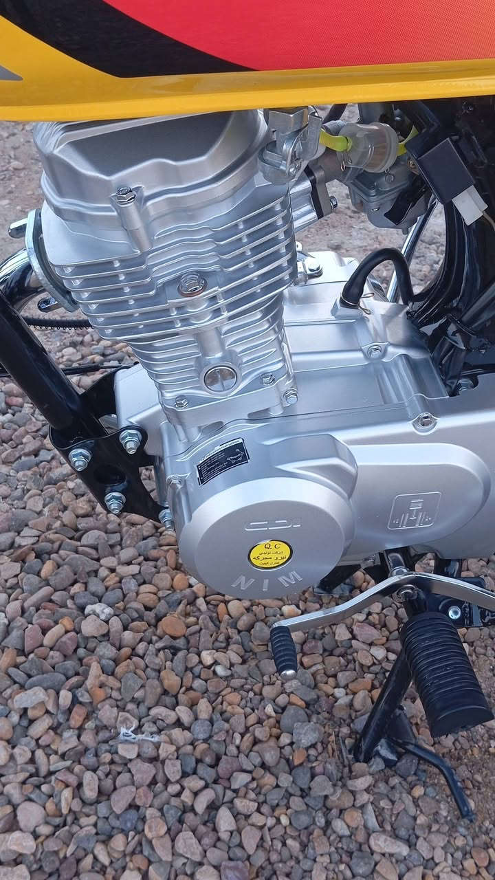 للبيع
نامه شبه اصلي 
دراجه نضيفه وحلوه مكينه بس تفيلس 
دراجه سكنر سكنر 
السعر 750 وبيه مجال 
رقمي ***********
