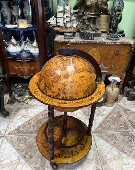 كره ارضيه مني بار نظيفه جدا 
*العنوان:بغداد الكسره قرب ملعب الكشافه داخل السوق الشعبي 
*للحجز والاستفسار عن الاسعار يرجى التفضل على الخاص ومراسله الصفحه او الاتصال على الرقم. ***********
*يوجد توصيل الى كل محافظات العراق 
*يرجى التاكد من الطلب قبل مغادره المندوب
#antique #انتيكات #تحف #نوادر #راديو #اثاث #كريستال #زوالي #كلاسيك
