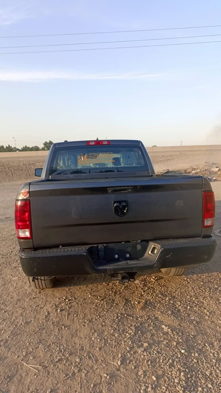 سلام عليكم
للبيع دوج رام 2023
4×4
8سلندر 
باب طويل بدي قصير 
رقم بغداد 
رقم الهاتف ***********
