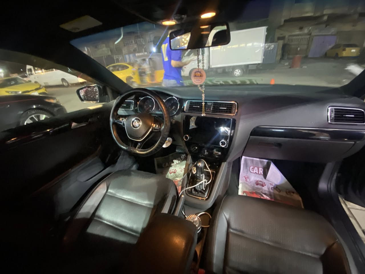 السلام عليكم ورحمة الله وبركاته
من رخصة الأدمن المحترم

فولكس فاغن جيتا للبيع

موديل: 2018

حجم المحرك: 1.8T

المواصفات:

 • فول مواصفات

 • أوتو

 • 4 جام

 • فتحة سقف

 • بصمة تشغيل

 • كشنات جلد مع تدفئة

 • حساس خلفي

 • مانع تصادم خلفي

 

رقم الهاتف :***********

السعر خابر او راسلني و اني بخدمتك
