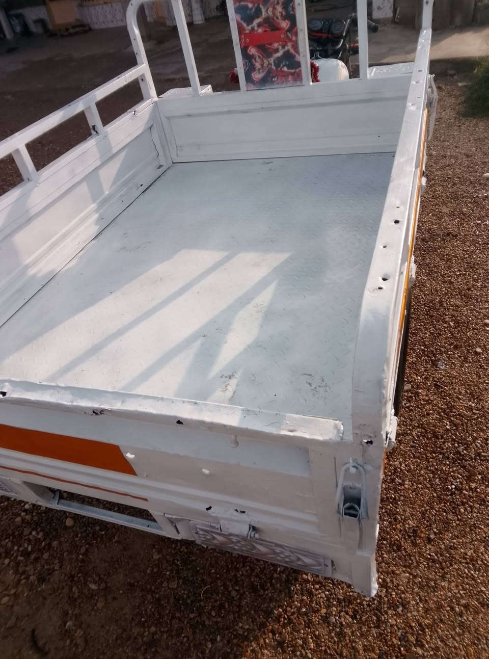 السلام عليكم ستوته دايوان للبيع ستوته موديل13اوراق اصولي مكفوله تايرات جوبلس  دبلات جدد فنجات جدد بنزات بريك جدد ضفيره جديده محرك 23مكفول سلف هندر نقصها بس بتري السعر 950وبيها مجال مكاني واسط الدبوني انتصل وبيك خير ودلل***********
