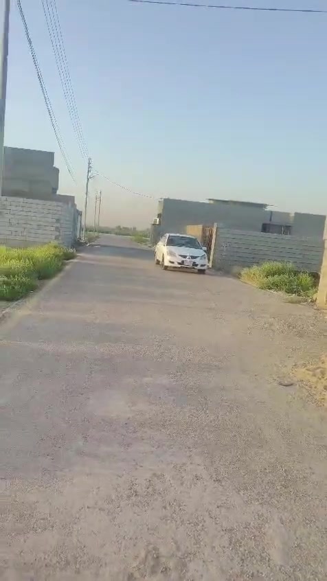 السلام عليكم 

قطعه 100 متر للبيع سند 25 
مخدومه بالكامل واضحه بالتصوير 
الموقع : مدينه هبهب الجديده 
بشارع النادي الي انفتح بالجديد 

☎️ ***********
