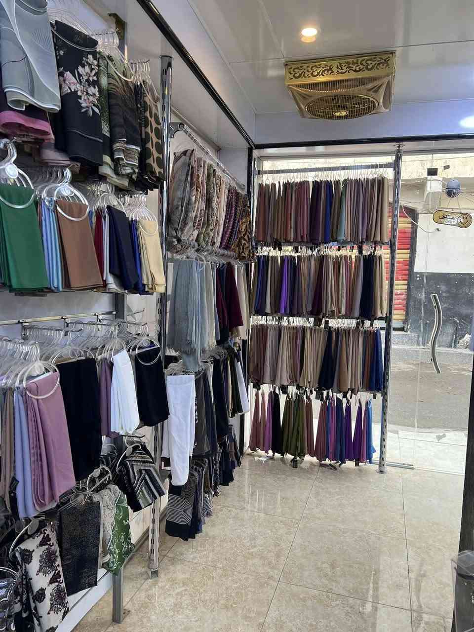 كوزمتك متكامل من مواد وديكور حديث للبيع الموقع بهرز باب الخان خلف جامع ملا روزي
للاستفسار ***********
***********

***********
