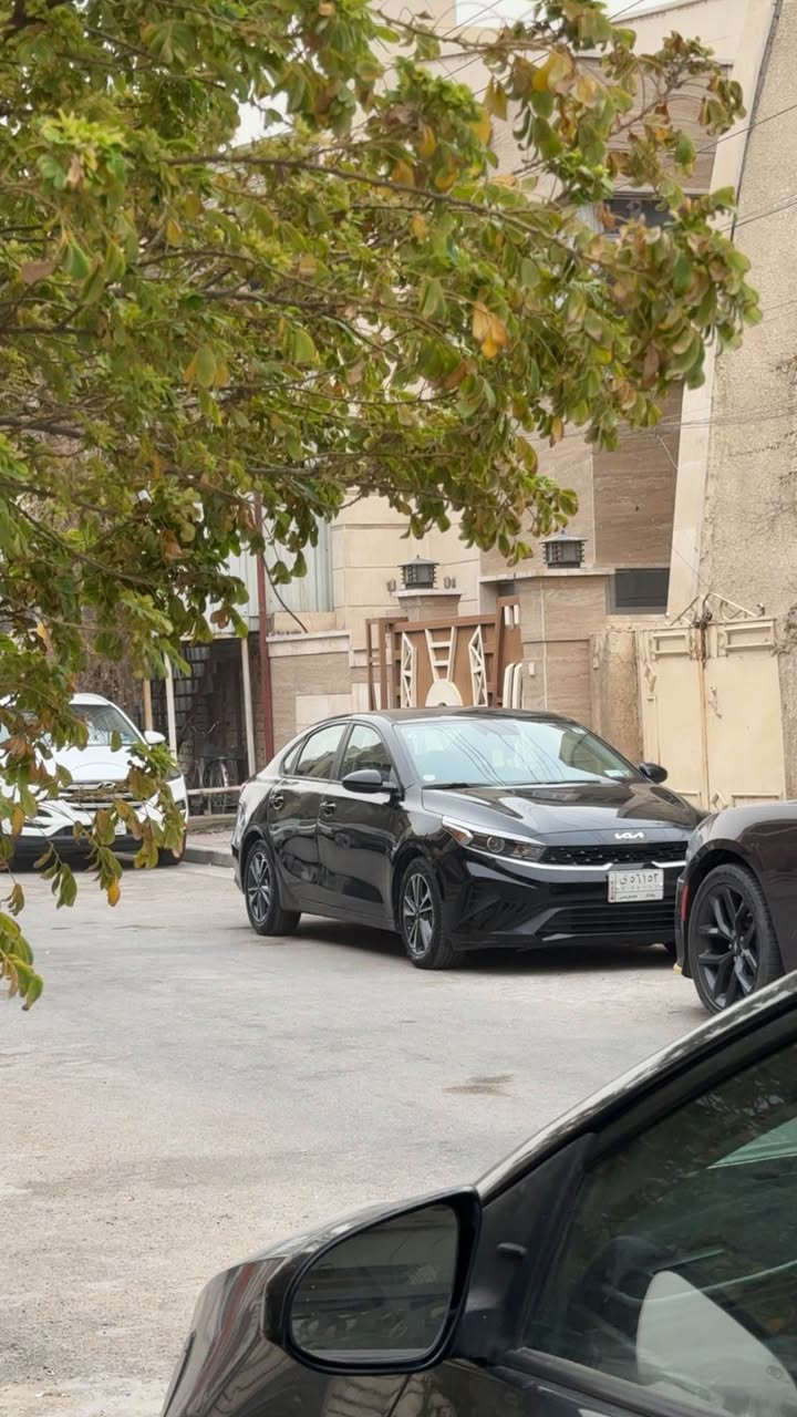كيا فورتي موديل 2023
لون اسود شذرة 
حادث بابين وجاملغ خلفي بدون دواخل وبدون ايرباك السيارة استخدام شخصي وبأسمي 
السيارة ماشية 40 الف ميل 

***********
*********** بغداد, العراق
