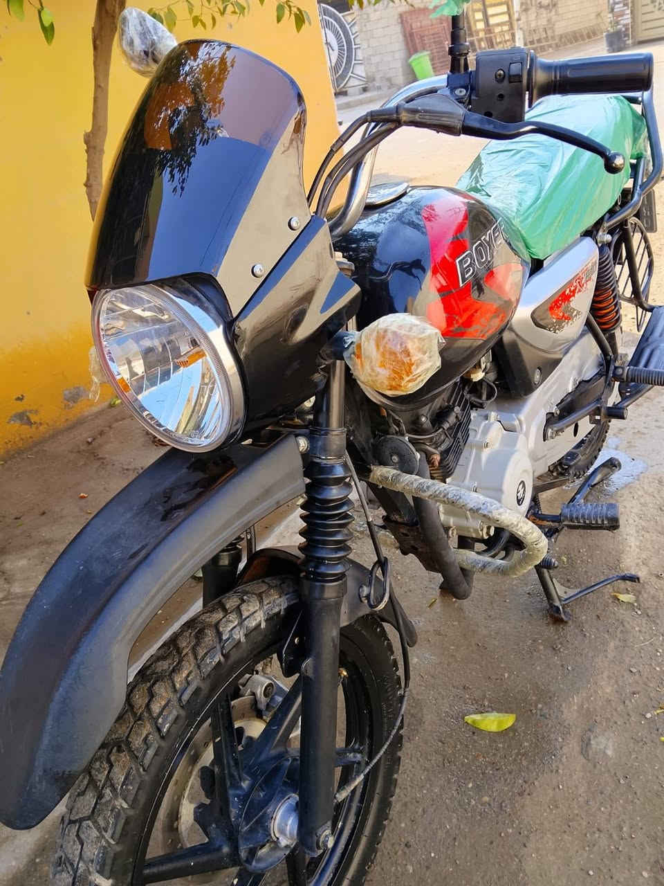 سلام عليكم دراجه بوكسر جبلي  موديل ٢١  نضافه ٢٣ مرقم سنويه لوحه ديالئ دراجه مكفوله كفاله عامه مابي اي نقص جديده بمعنئ الكلمه تريد تحويل بنفس اليوم احولك الشراي يتصل *********** مكاني ديالئ بعقوبه
