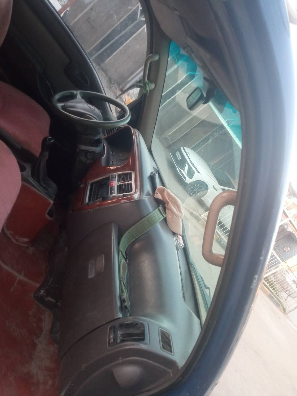 السلام عليكم سيارةمكينة 3000كير مكينة اكسن شاصي رقم الشاصي مكفولات هزةجديدةرقم  انكليزي بسمي ***********اتصال
