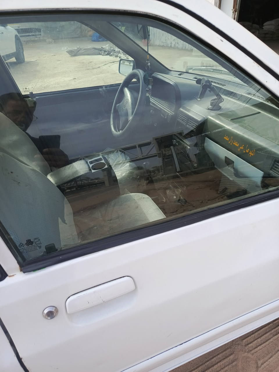 السلام عليكم سايبا موديل 2010 رقم قادسية انكليزي  باسمي سنوية لل 31 سياة جاهزة من كلشي 
السعر 35
موبايل ***********
العنوان كربلاء،
