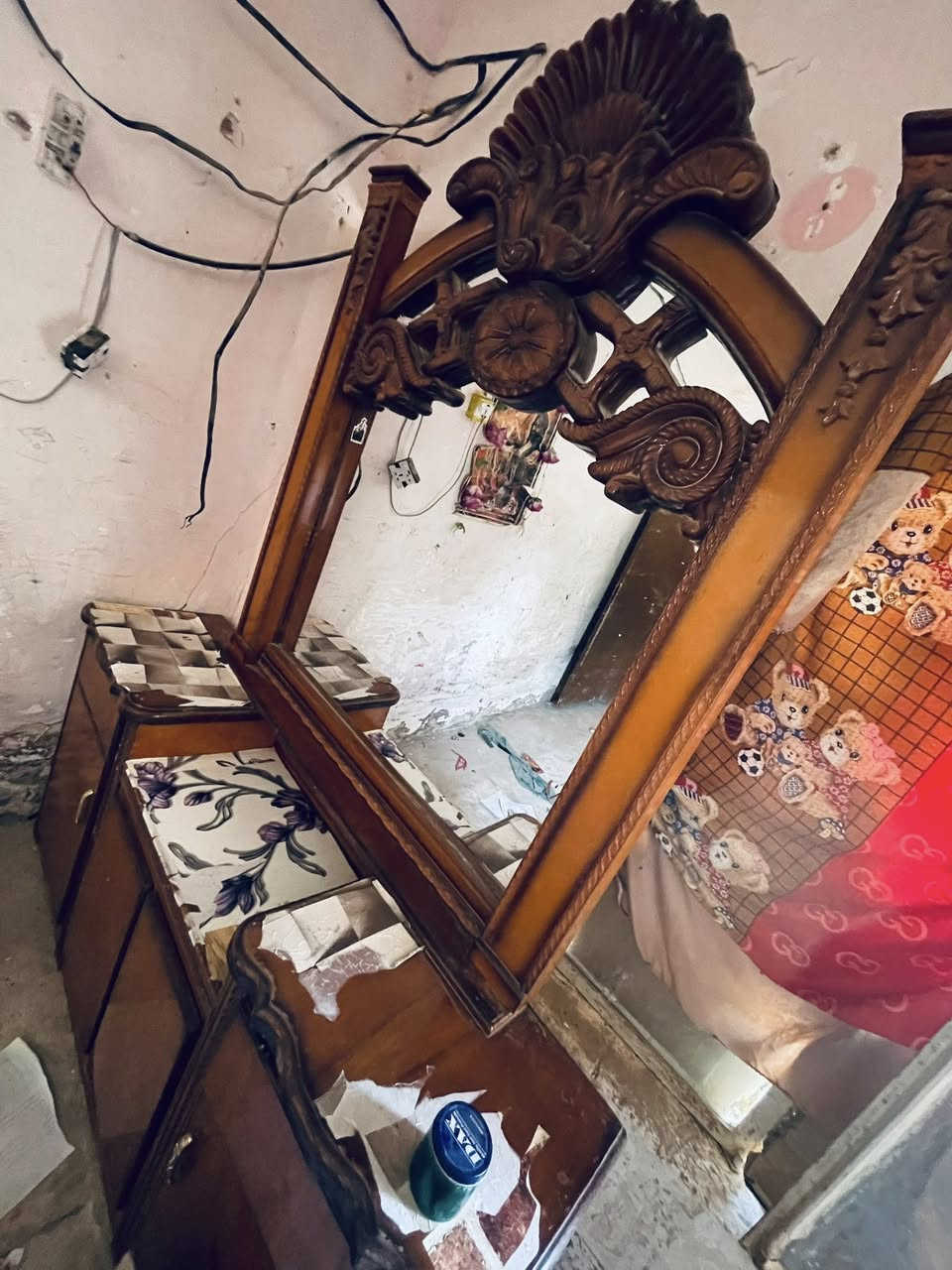 السلام عليكم اخوان غرفه مستعمله سعرهه مناسب  كنتور ٣ متر وزاويه وجربايه خشب معاكس ومرايه والميوزه هم وياهن بس يرادلهن شغل وترتيب مكانها سوك الشيوخ سعرها ٣٠٠ الف وبيها مجال بسيط سعر قفص مال طيور 😅 للعلم الغرفه فتحته قبل اشهر وانتركت حاليا مفتوحه ومصفطه بالبيت بس بيها تراب تفيدك هلا بيك ما تفيدك تولي الخاص مفتوح مال فقره


**إذا كنت صاحب هذا الإعلان وتريد حذفه لأي سبب، رجاءا أرسل رسالة إلى الدعم الفني**