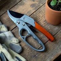 مقص تقليم • مقابض مريحة • بغداد