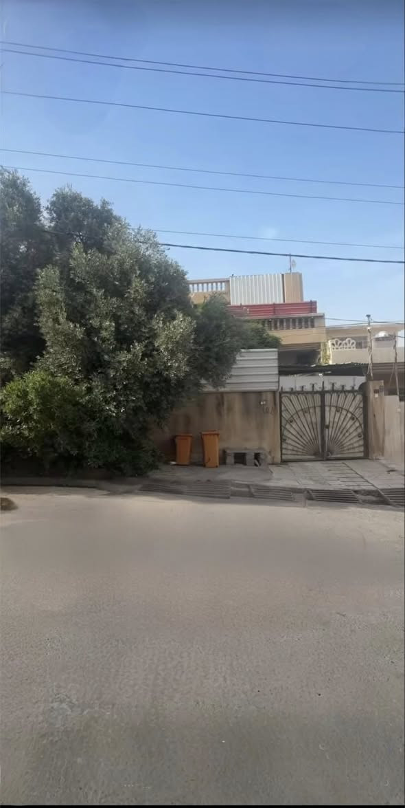 للبيع 
#عقارات_مملكة_الخير 
دار للبيع حي الحدباء الثانية على شارع 15   
مساحة : 225 متر واجهة 12 متر  اتجاه قبلة
البيع بحساب ارض  
سند طابو سكني ملك صرف شرط التحويل 
شارع تبليط 15 متر  
للإستفسار اكثر الإتصال
***********
***********‪
او مراجعة مكتب مملكة الخير للعقار الكائن في سايدين  البحرين قرب قاعة الفخامة للاعراس
