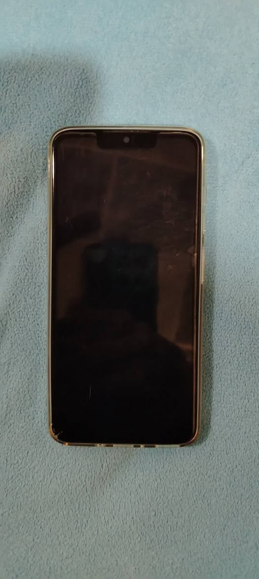 السلا عليكم ايفون 14 للبيع كوبي بي فطر باللمس كله شغال السعر 60 بمجال***********

