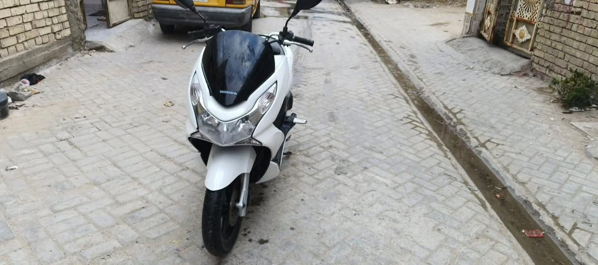 سلام عليكم
بسي اكس  جي الاول مكينه ١٢٥ حساس ستات حساس زدحام نضيفه حلوه ومرتبه كفراته مكينه دراجه مال جناي  )(مكاني مدينه )(رقمي***********
