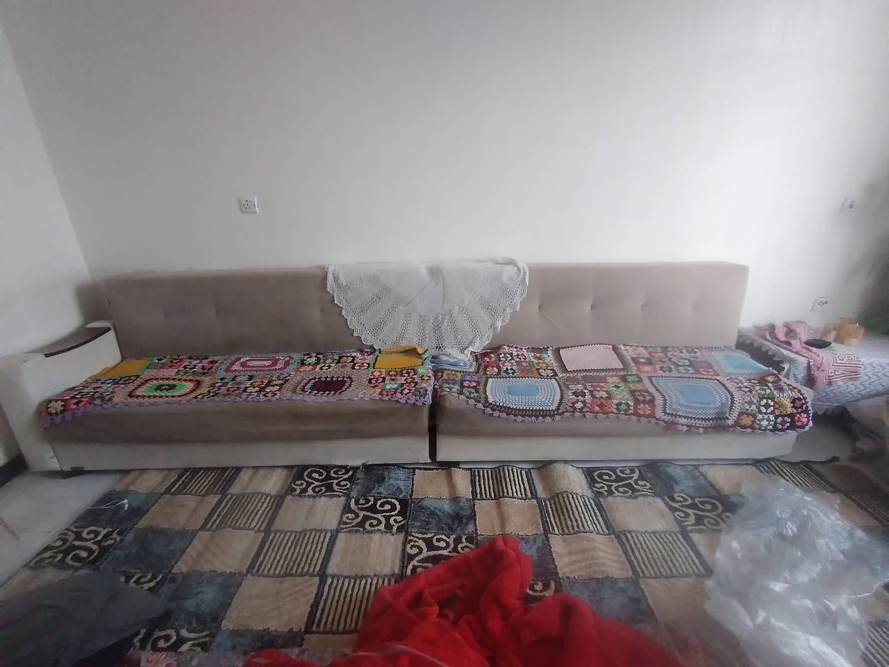 تخم للبيع السعر 40  وبي مجال ***********
