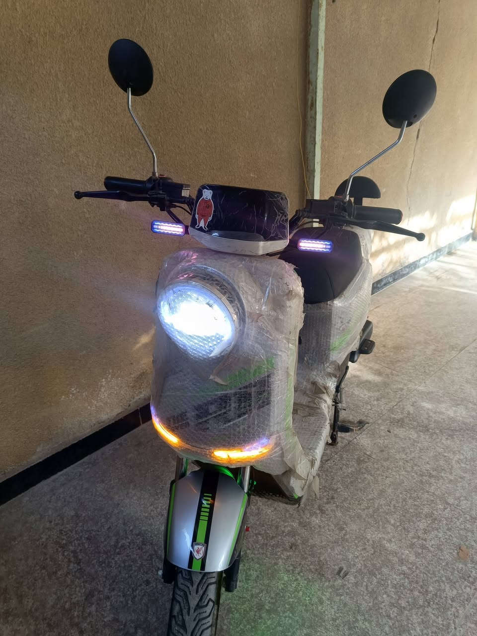 سلام عليكم
دراجه شحن R11 لونين رصاصي واخضر 

 موديل 2024

دراجه مستخدمه بس نظيفه ومهتم بيها 

نظيفه ومابيها عطل 

شاشه تحديد العطل 

اشاير ايمن ايسر دبل اشاره كله شغال

هورن بك R 

 اللايت شغال بالاضافه الى النشرات

مكان شحن هاتف USP 

 وياها مرايات 

شاحنه اصليه ونلي 

بطاريات اصليات ونلي 

تمشي بالشاشه 99 

بالحقيقي تمشي ٧٠ بس سريعه 

٥بطاريات الاصليات  

الشاحنه مالته شغاله الاصليه ونلي 

بصمه وكرت ودبل سويج 

نمره٤ 

السعر800وبيها مجال بسيط

العنوان : البصره الجبيله

للاستفسار واتساب ***********
