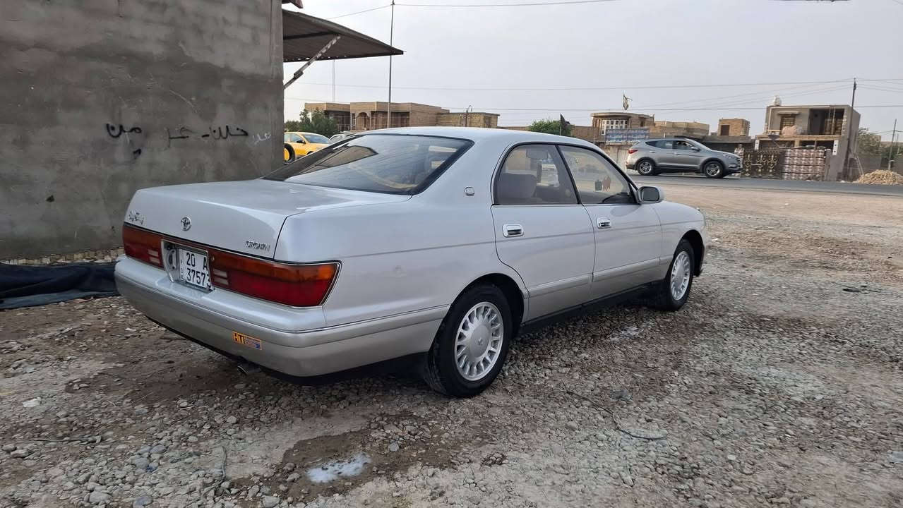 السلام عليكم
بطه فصل لون لؤلؤي 

موديل 1994

سياره كفاله عامه لاضربه لاخياس لانقل جثه مكفوله من العيب الشرعي

محرك مكفول 

كير مكفول

 حداديه جديده 

سياره باسمي مداور ثاني يوم 

تبريد شغال ثلج 

مري شفط 

غرفه جديده 

دشبول جديد 
كشنات كهربائيه ثنين
كهربايات كلها شغاله مانقصها شي 

سعر 78 

مكاني دوانيه 

***********
