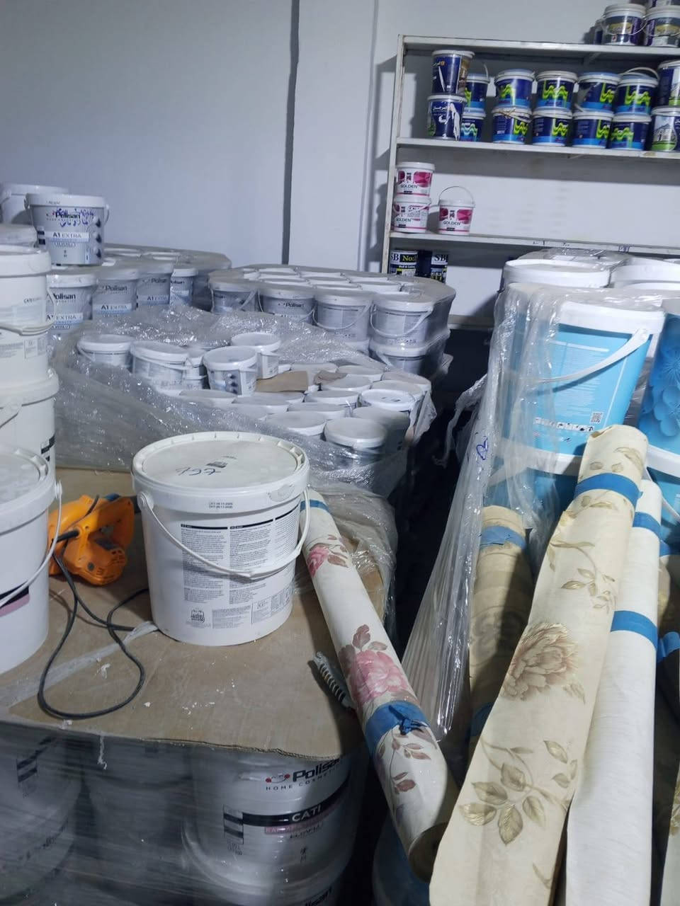 اصباغ بوليسان التركيه يوجد تجهيز جمله ومفرد لجميع محافظات العراق  للأستفسار اكثر ***********
