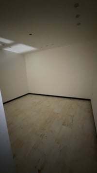 للايجارشقه طابق اول مساحه 130مربع الاقتصاديين جديده غرفتين نوم وصاله م...