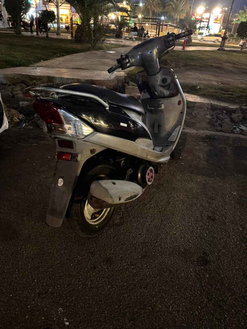 دراجه منغوله مكفوله مكينه برغي مامفتوح بيه السعر 700 وبيه مجال شراي يتصل دراجه جديده ***********
