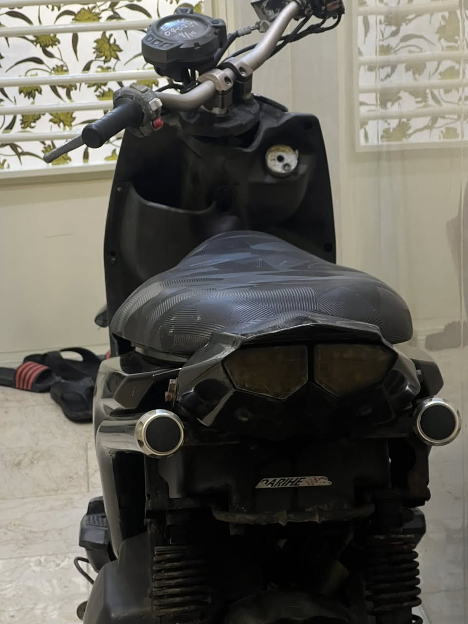 سكنس جبلي 2012 ياباني صارلها 3 اشهر نازله رمبه مكفوله كفاله عامة الدراجه ناشفه مزوده تزويد بلادي 
ستيرن رياضي 
بك لايت R6
بومة كاربون فايبر ألياف حقيقي 
غلاف شاصي كاربون فايبر 
كلجات رياضي خلفي و امامي
سعر 1250 مكاني بغداد الشعب ***********
